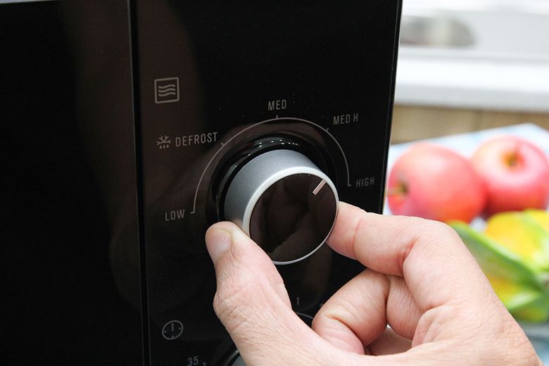 Lò vi sóng Electrolux EMM2308X 23 lít Lò vi sóng Electrolux EMM2308X 23 lít