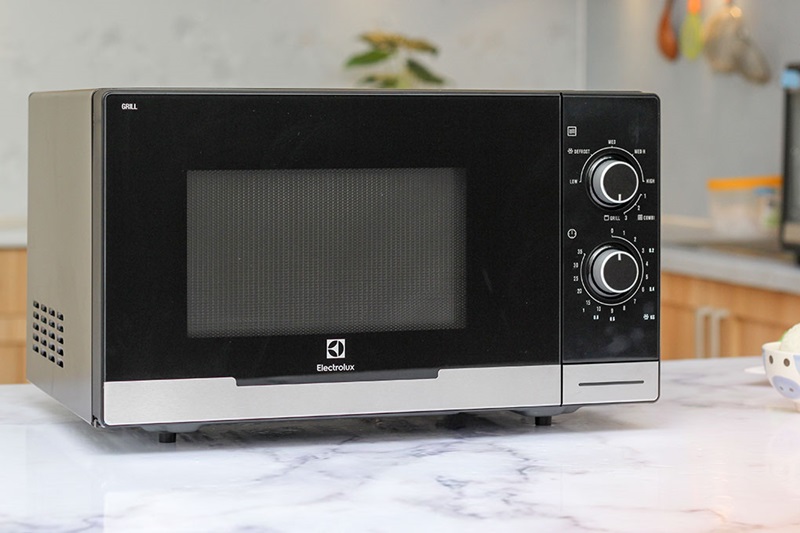 Lò vi sóng Electrolux EMM2318X 23 lít Lò vi sóng Electrolux EMM2318X 23 lít