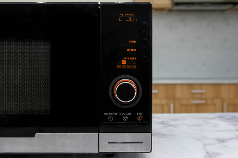 Lò vi sóng Electrolux EMS2348X 23 lít Lò vi sóng Electrolux EMS2348X 23 lít