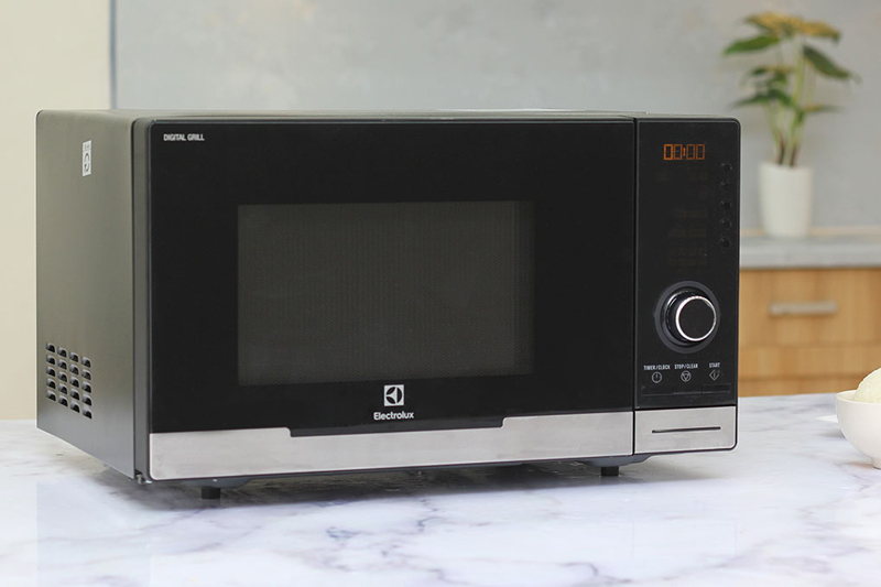 Lò vi sóng Electrolux EMS2348X 23 lít Lò vi sóng Electrolux EMS2348X 23 lít