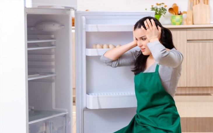 Quên đóng cửa tủ lạnh có sao không? Tác hại khi quên đóng cửa tủ lạnh